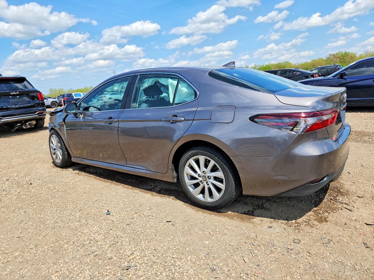 TOYOTA CAMRY 2023 — 3