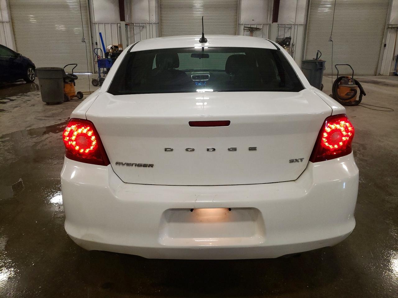 DODGE AVENGER 2014 — 7