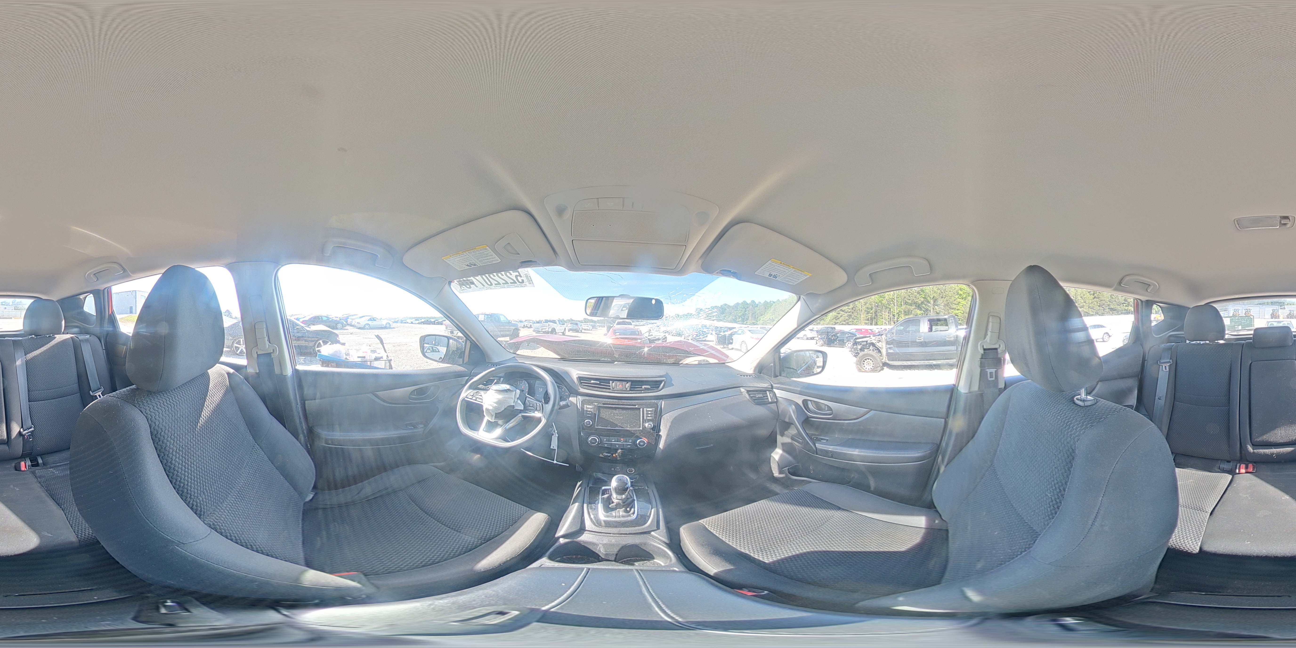 NISSAN ROGUE SPORT 2019 — 15