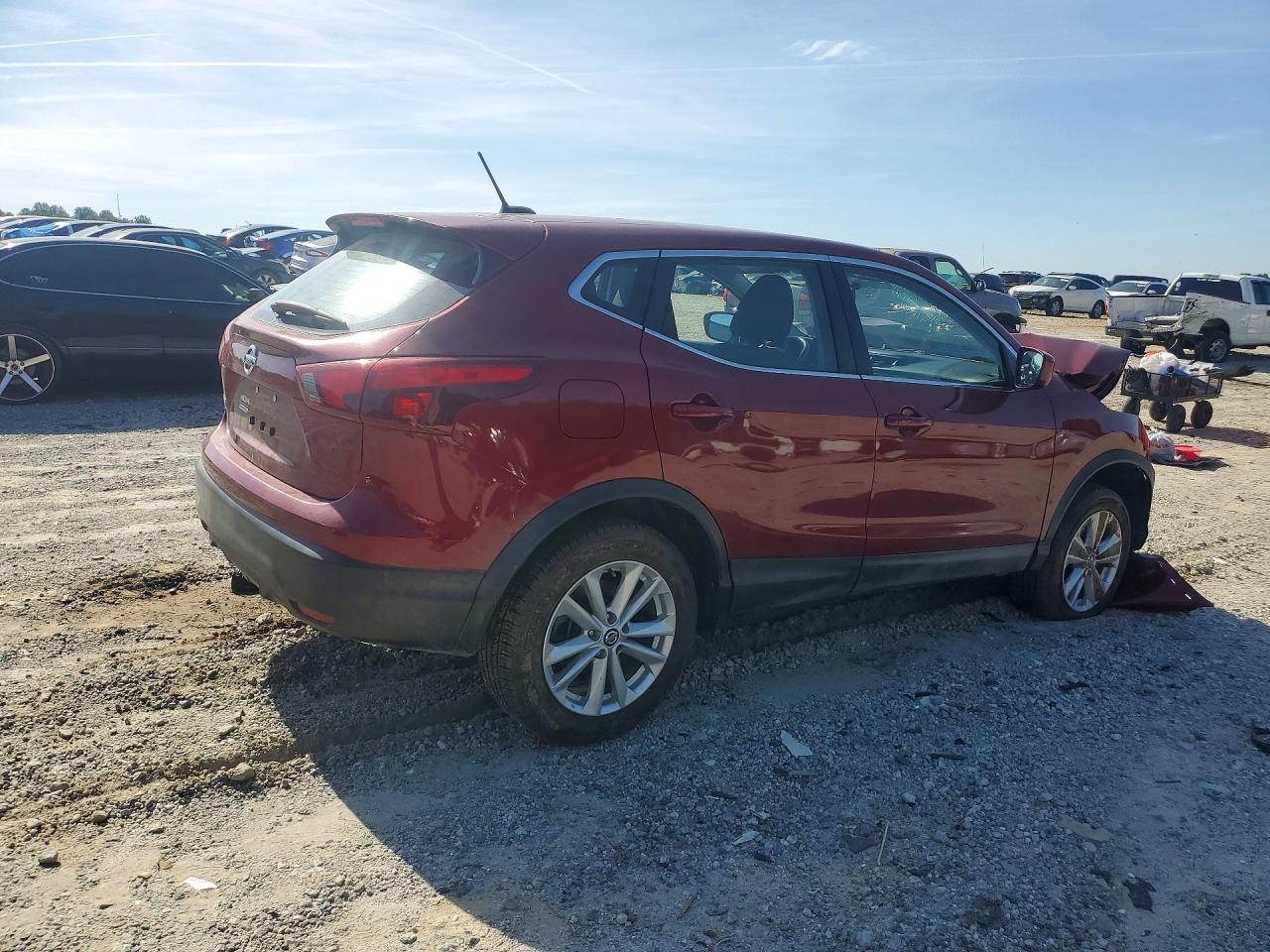 NISSAN ROGUE SPORT 2019 — 4