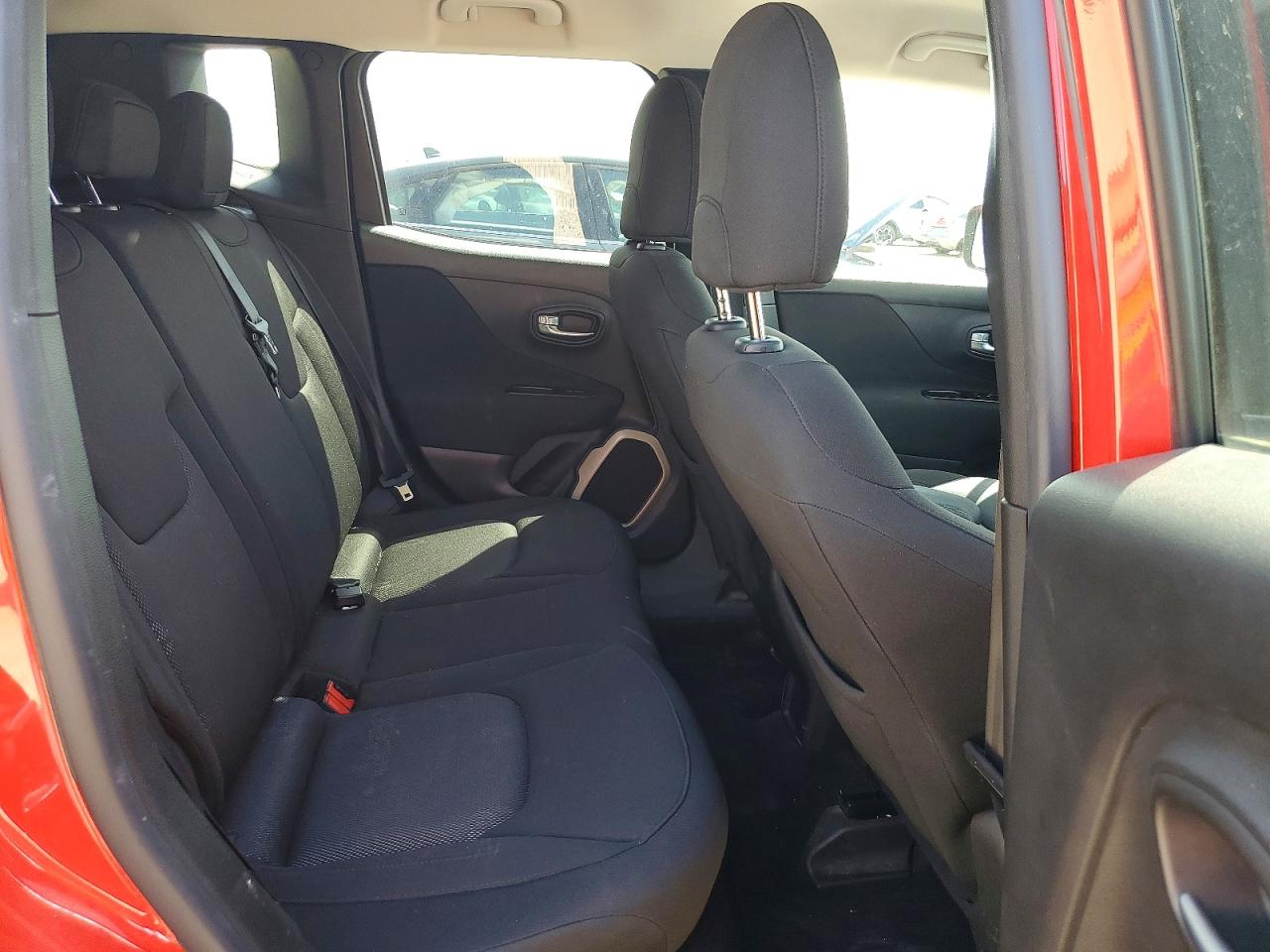 JEEP RENEGADE 2016 — 11