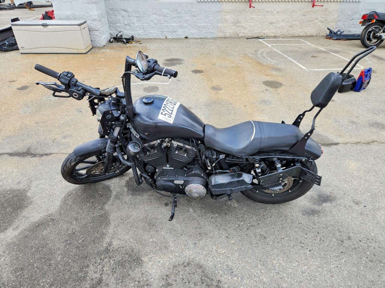 HARLEY-DAVIDSON XL883 2022 — 4