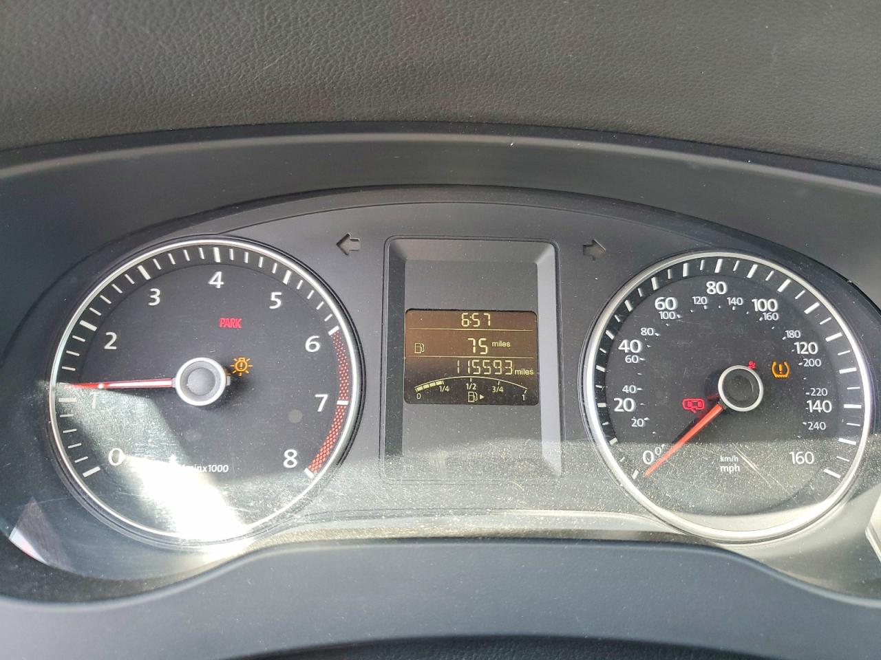 VOLKSWAGEN JETTA 2014 — 10