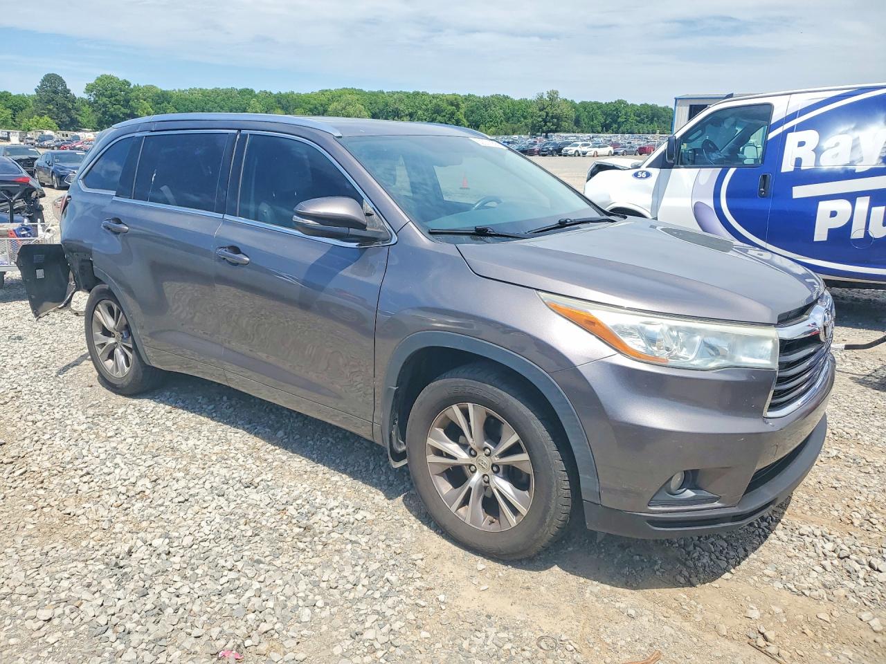 TOYOTA HIGHLANDER 2015 — 5