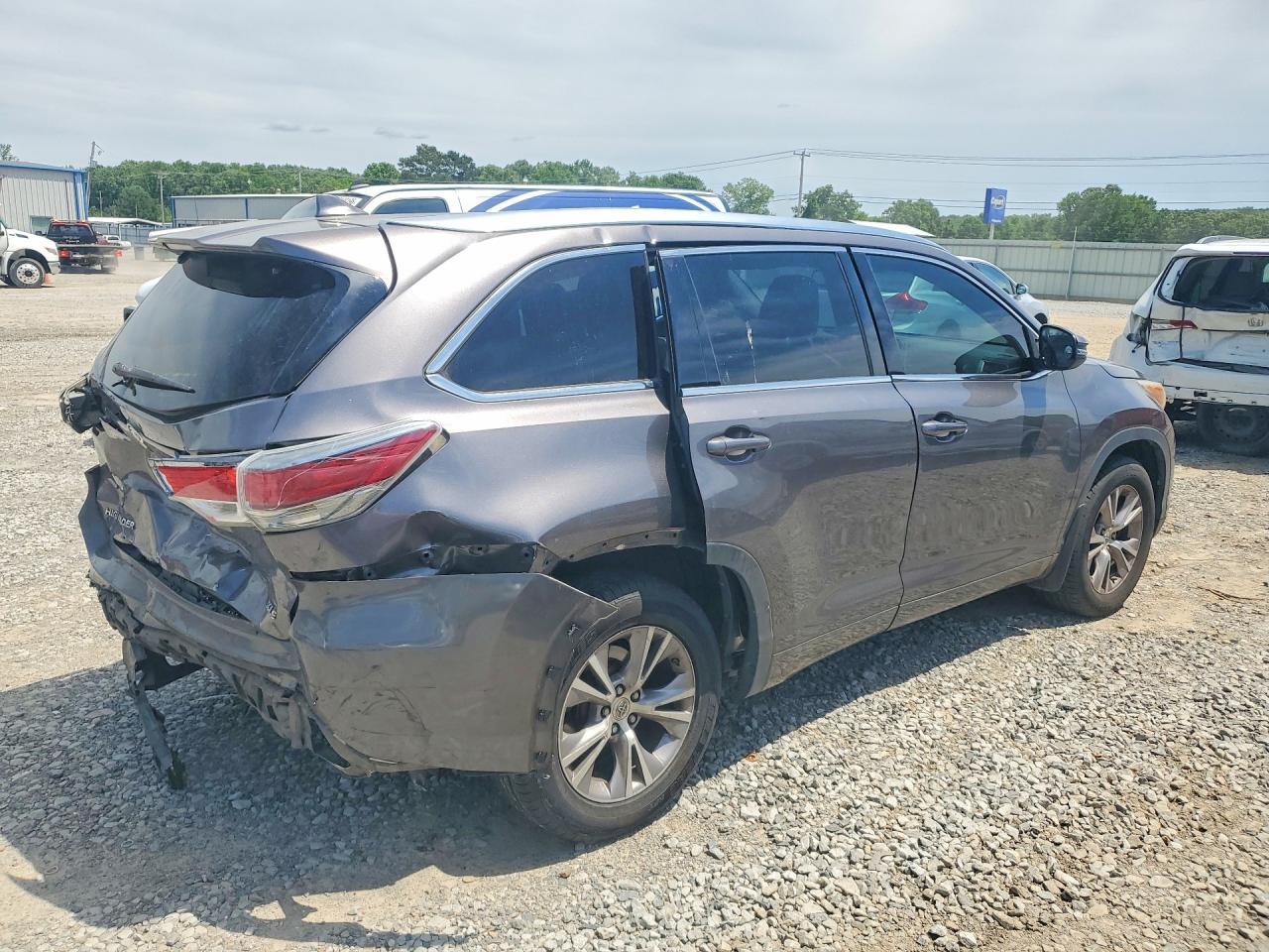 TOYOTA HIGHLANDER 2015 — 4