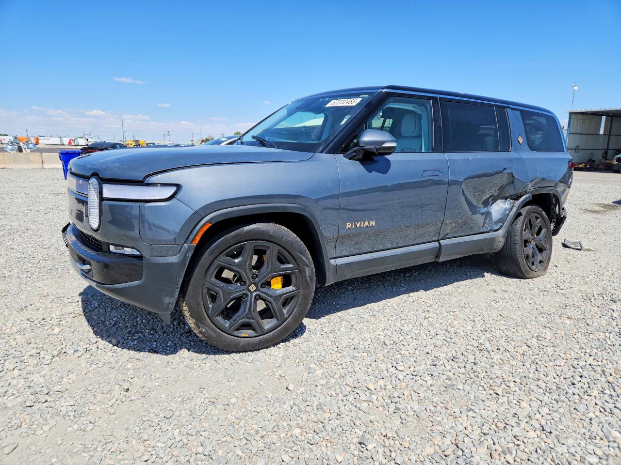 RIVIAN R1S 2023 — 2