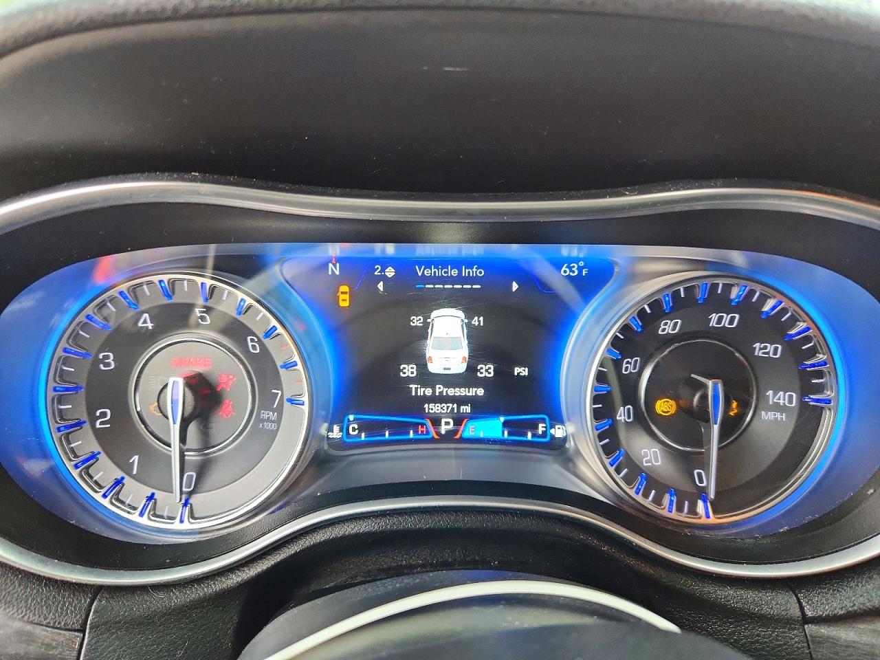 CHRYSLER 300 2019 — 10
