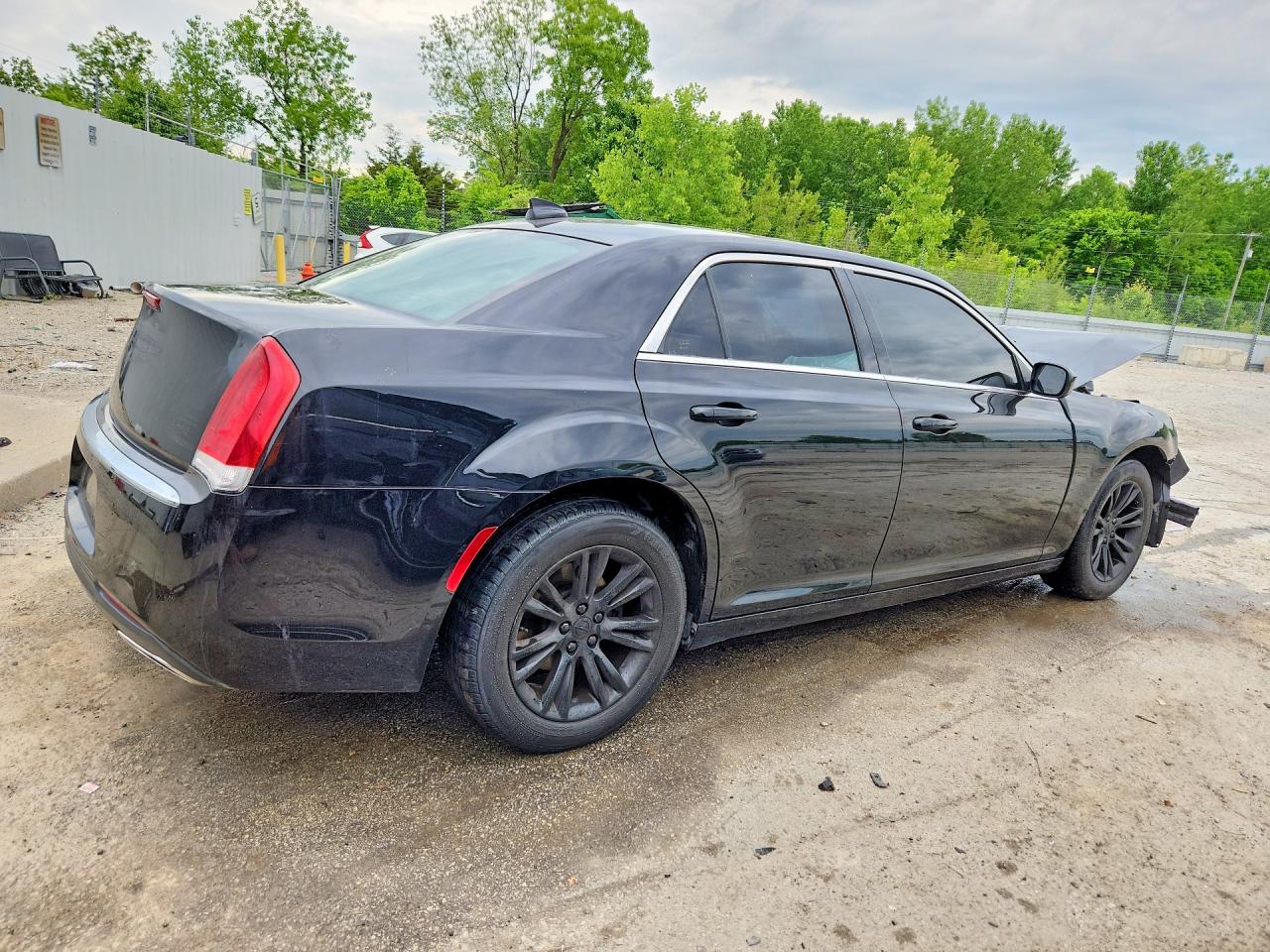 CHRYSLER 300 2019 — 4