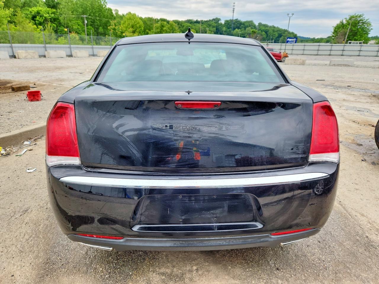 CHRYSLER 300 2019 — 7