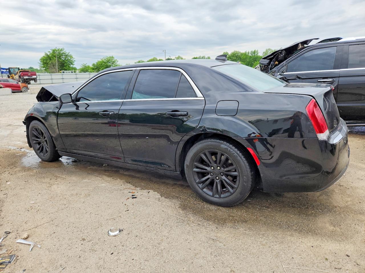 CHRYSLER 300 2019 — 3
