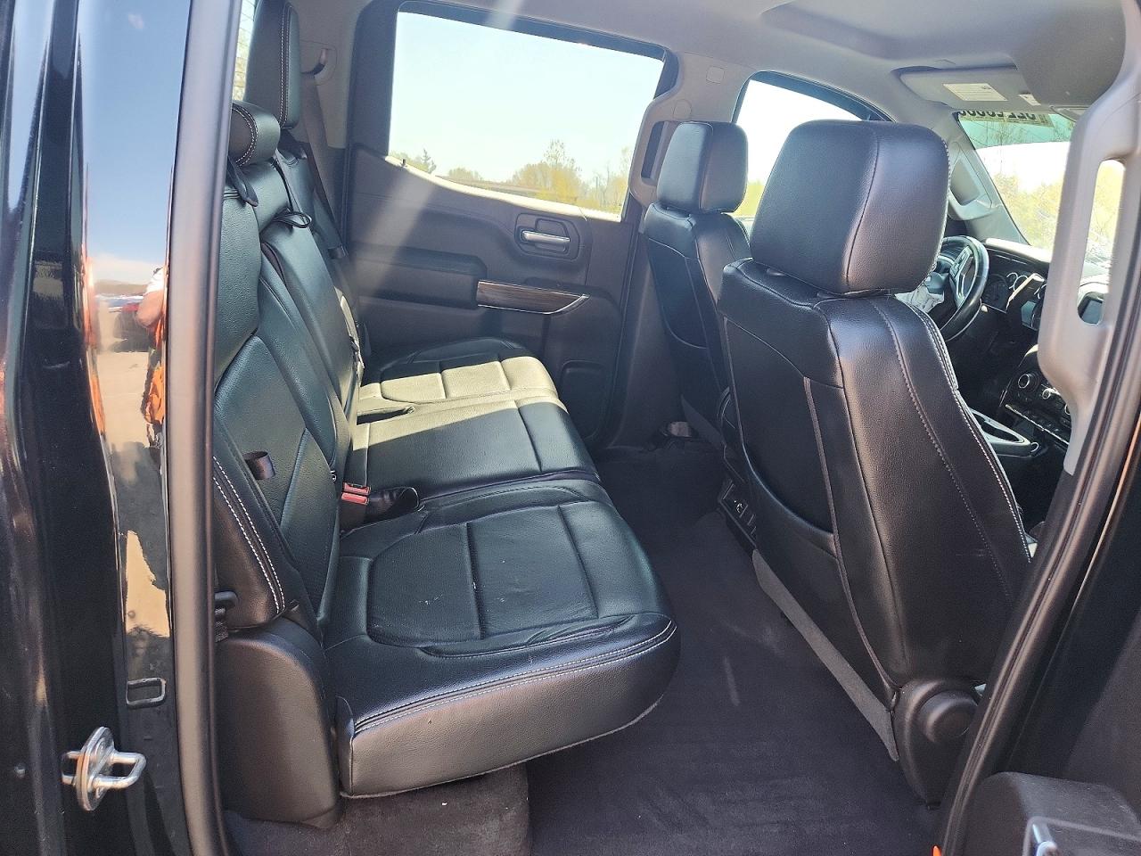 CHEVROLET SILVERADO 2020 — 11