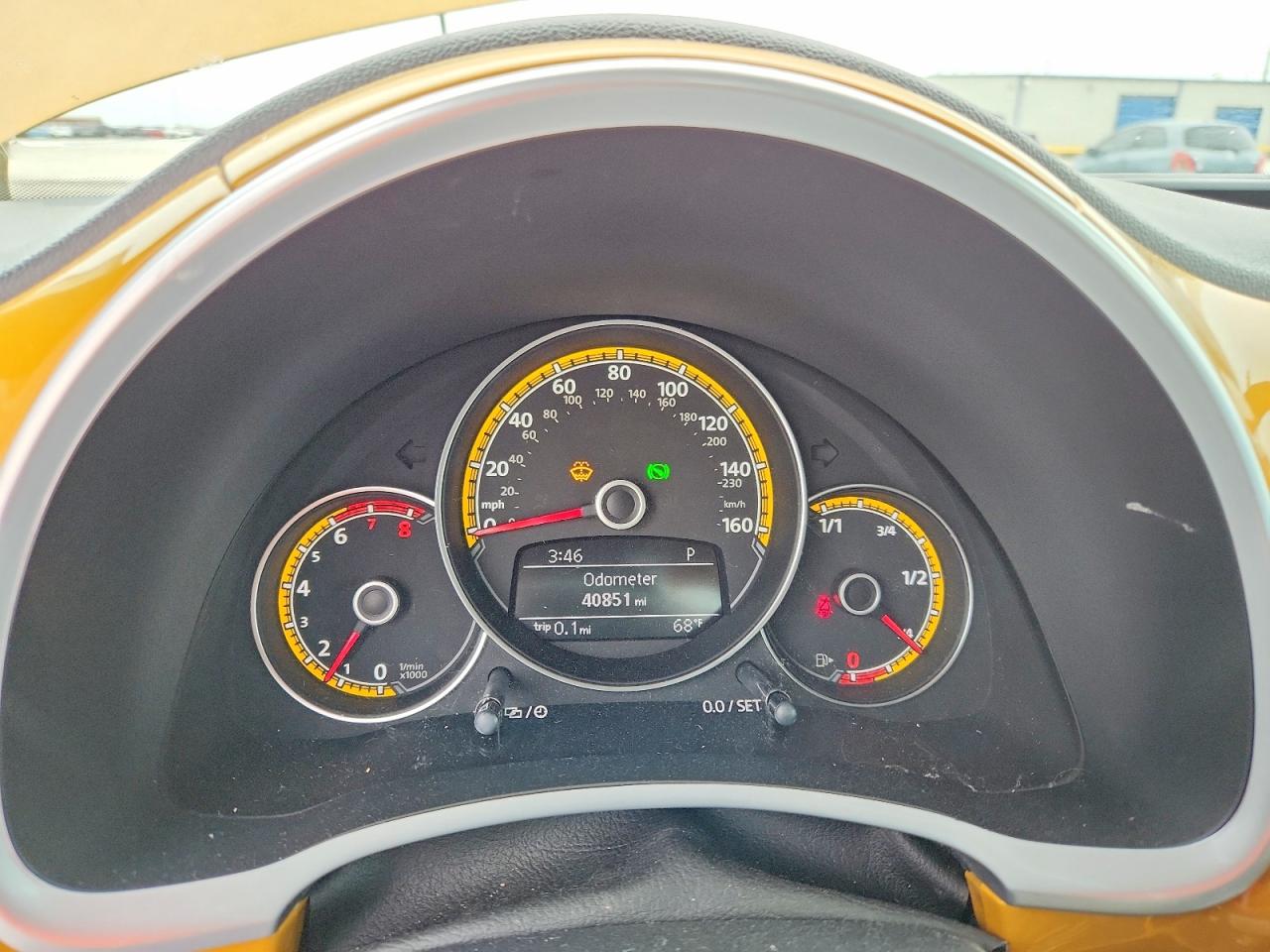 VOLKSWAGEN BEETLE 2016 — 10