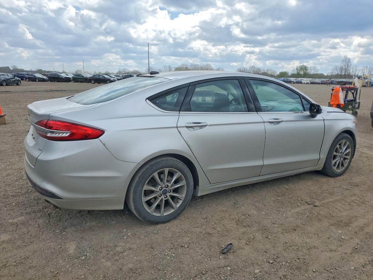 FORD FUSION 2017 — 4