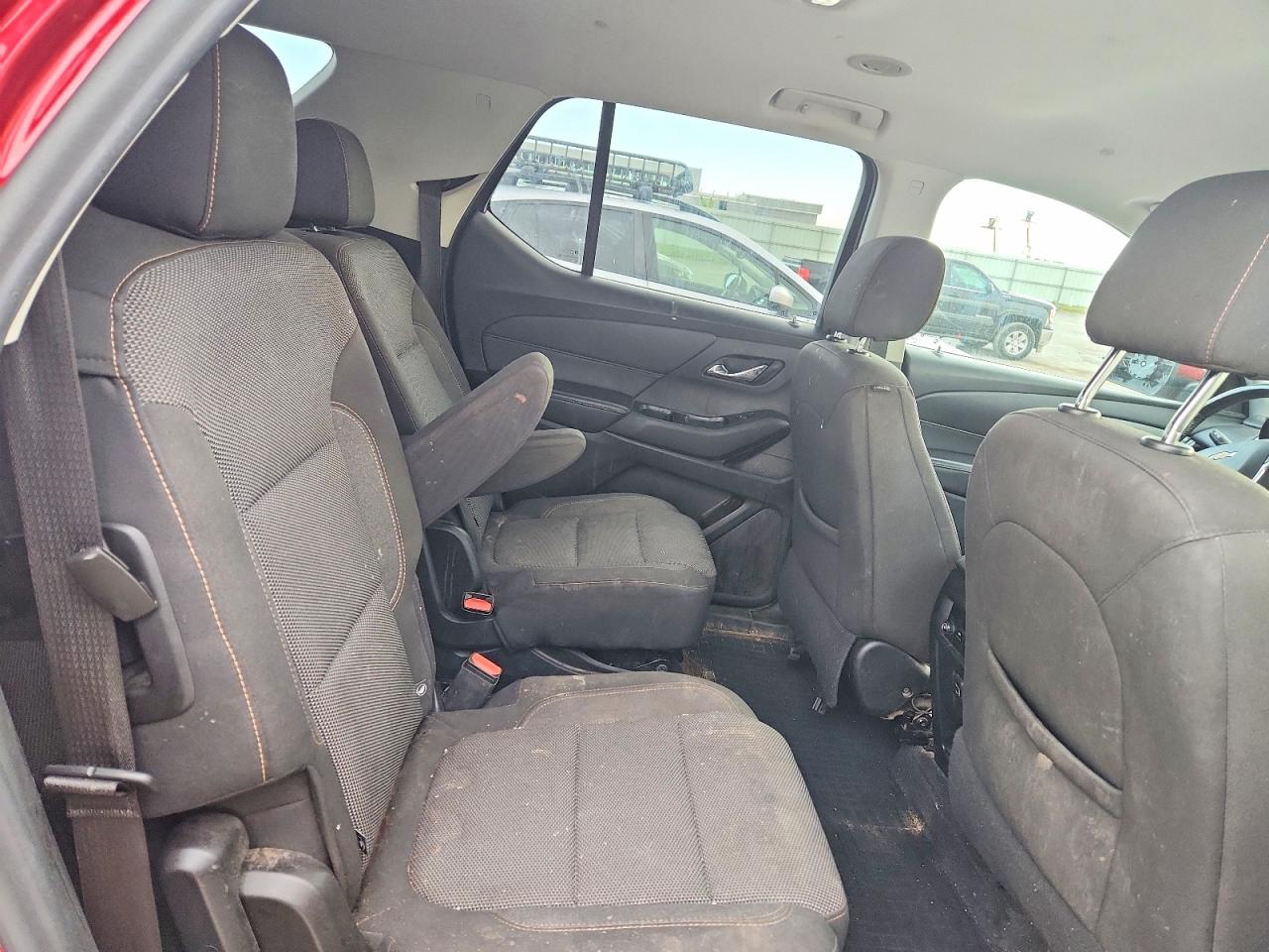CHEVROLET TRAVERSE 2021 — 12