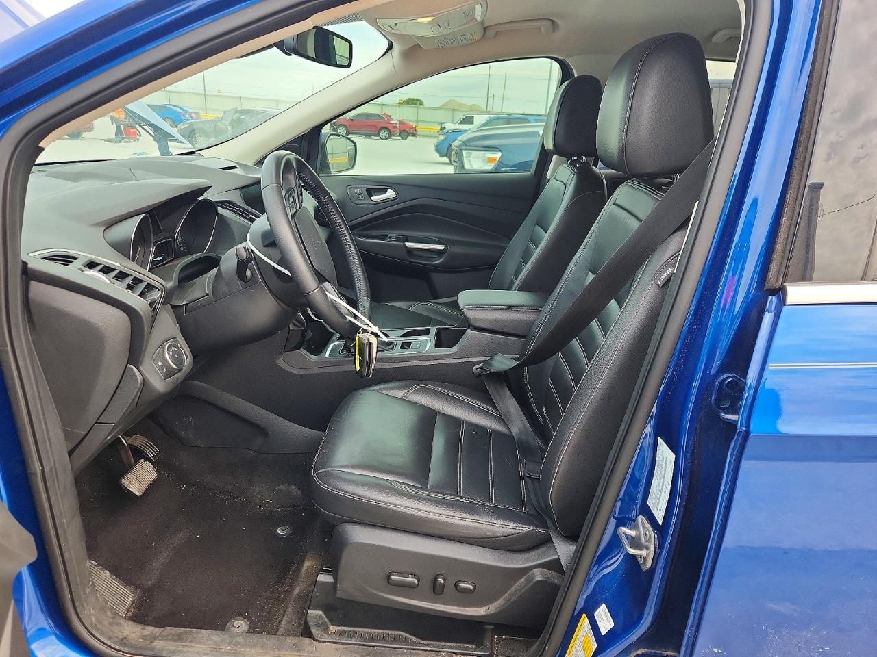 FORD ESCAPE 2017 — 8