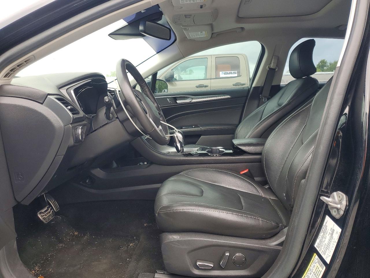 FORD FUSION 2016 — 8