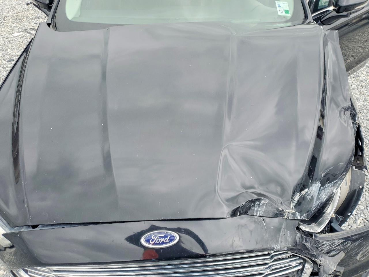 FORD FUSION 2016 — 12