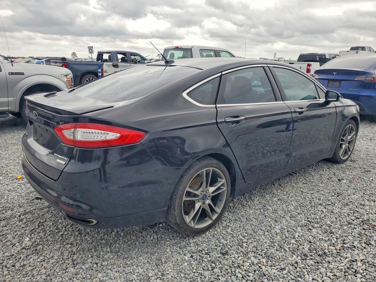 FORD FUSION 2016 — 4