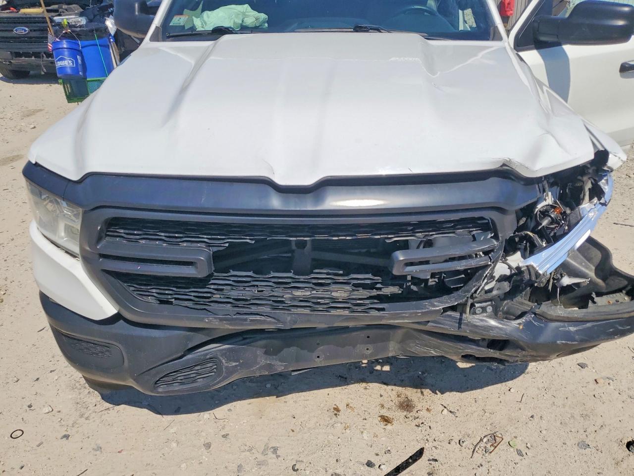RAM 1500 2021 — 12