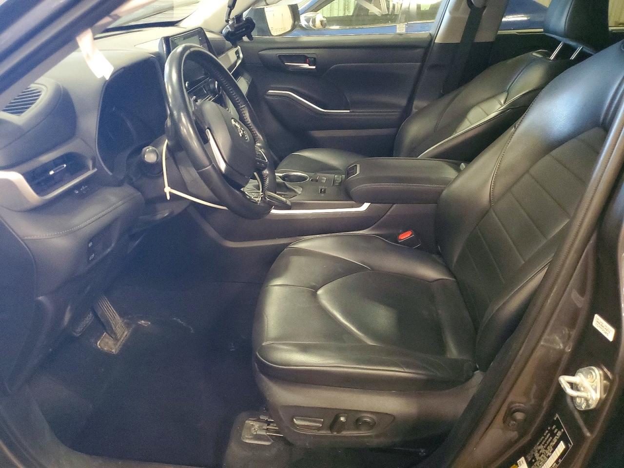 TOYOTA HIGHLANDER 2020 — 8