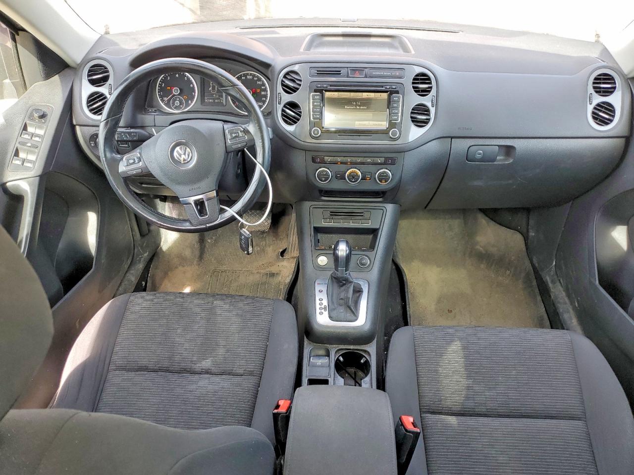 VOLKSWAGEN TIGUAN 2015 — 9