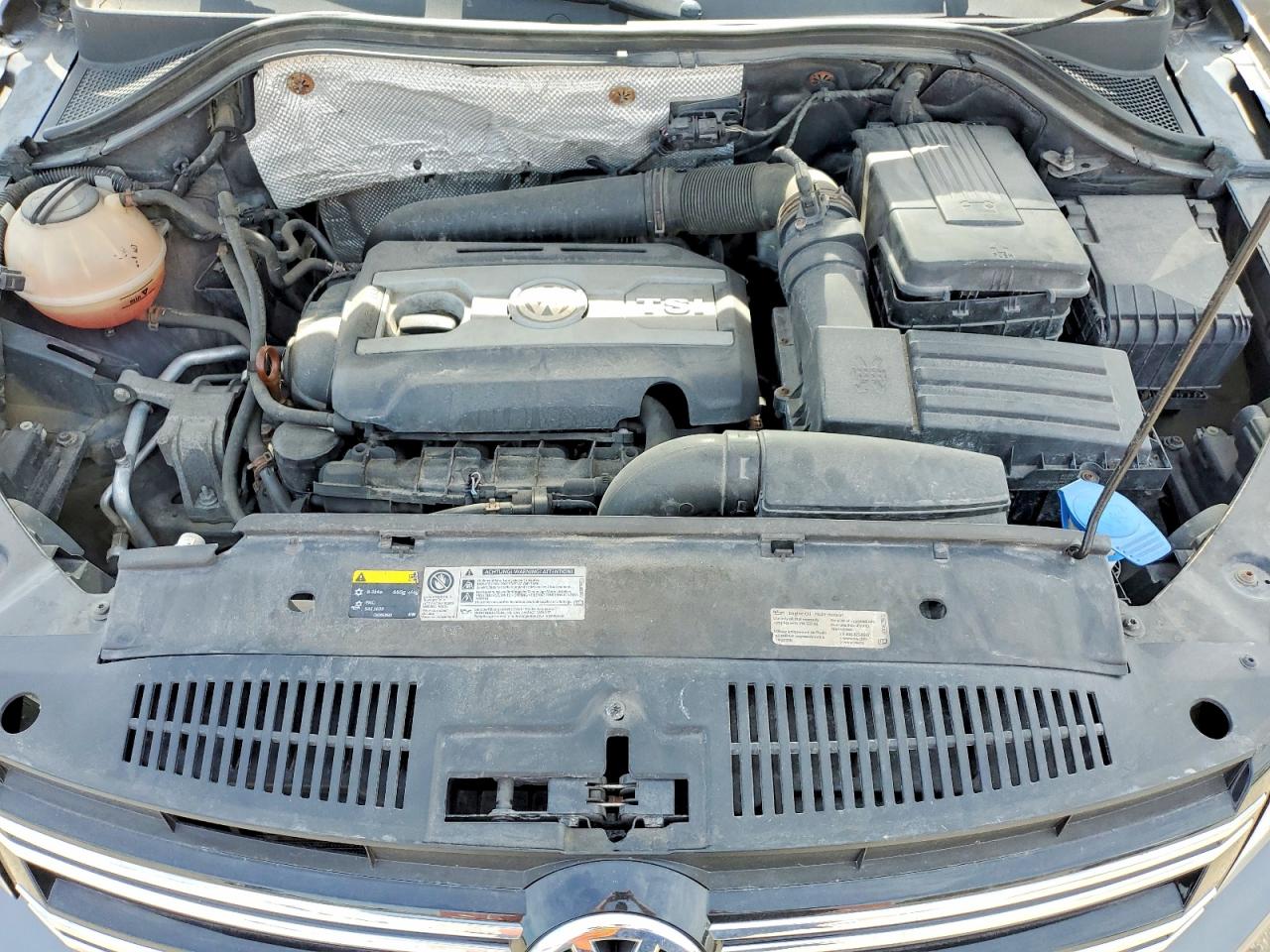 VOLKSWAGEN TIGUAN 2015 — 13