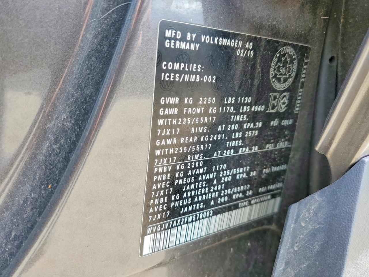VOLKSWAGEN TIGUAN 2015 — 14