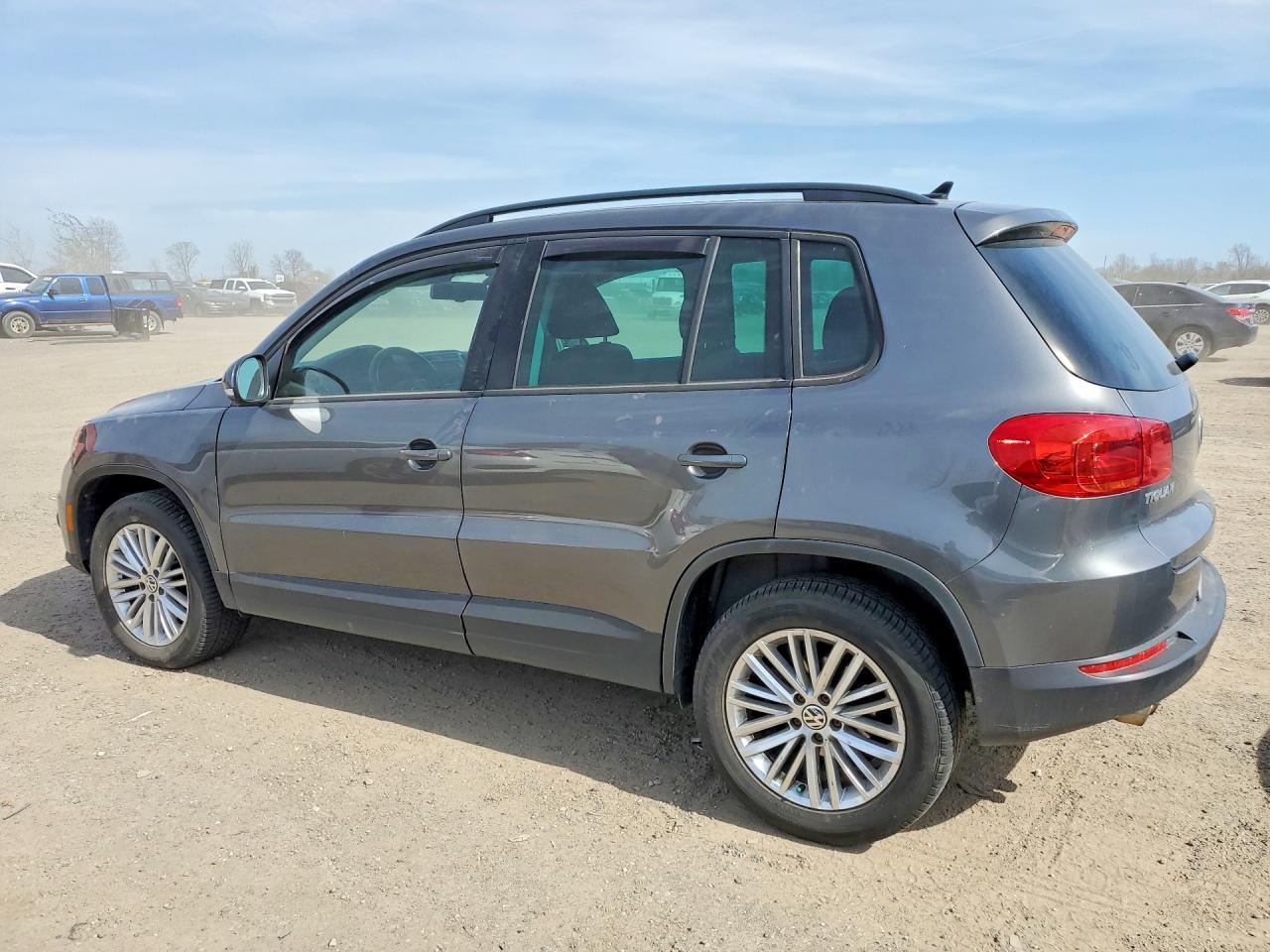 VOLKSWAGEN TIGUAN 2015 — 3