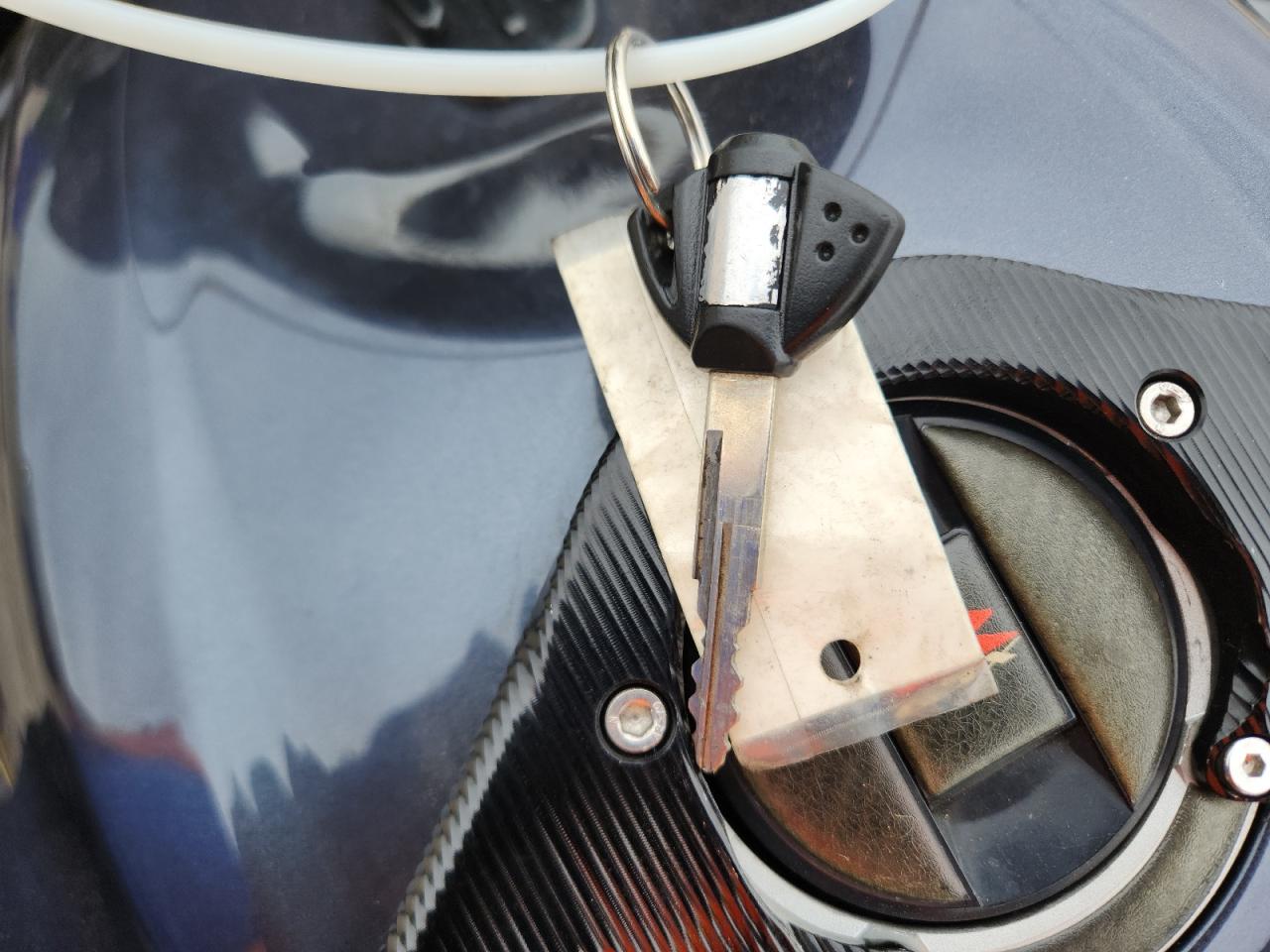 SUZUKI GSX-R750 2015 — 9