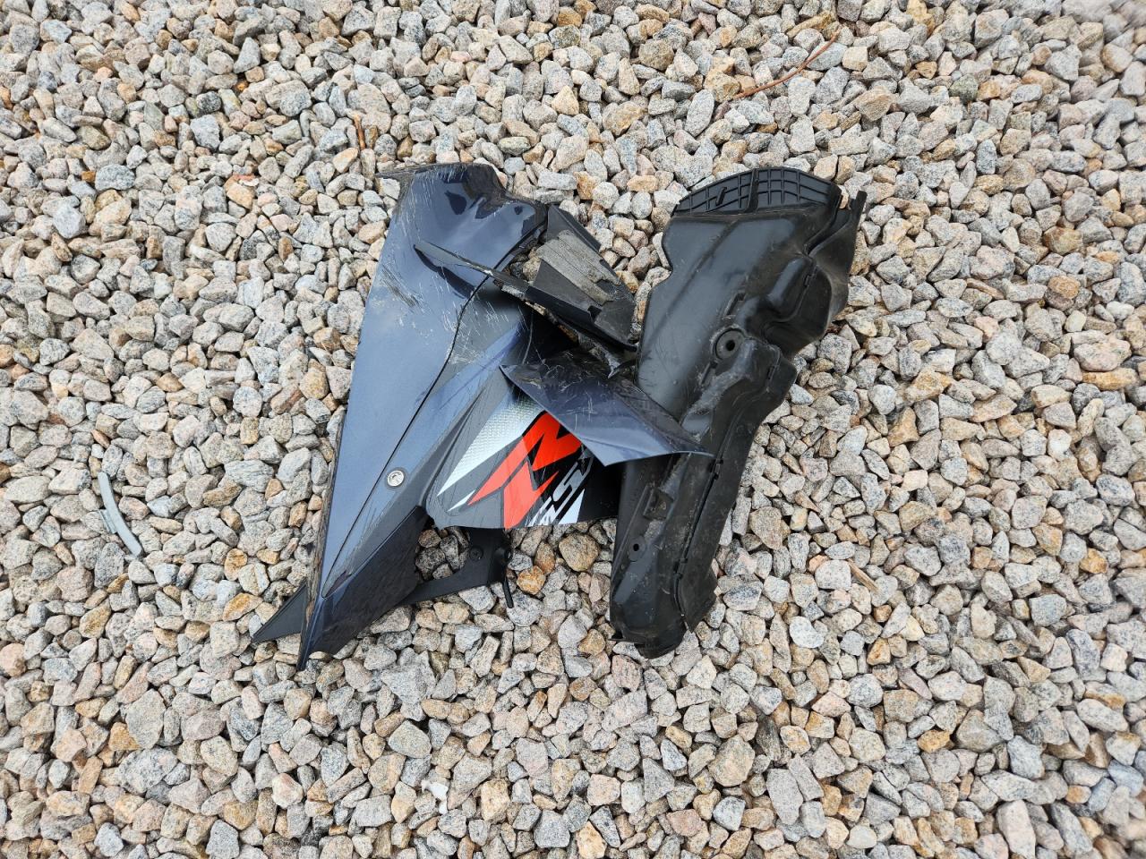 SUZUKI GSX-R750 2015 — 10
