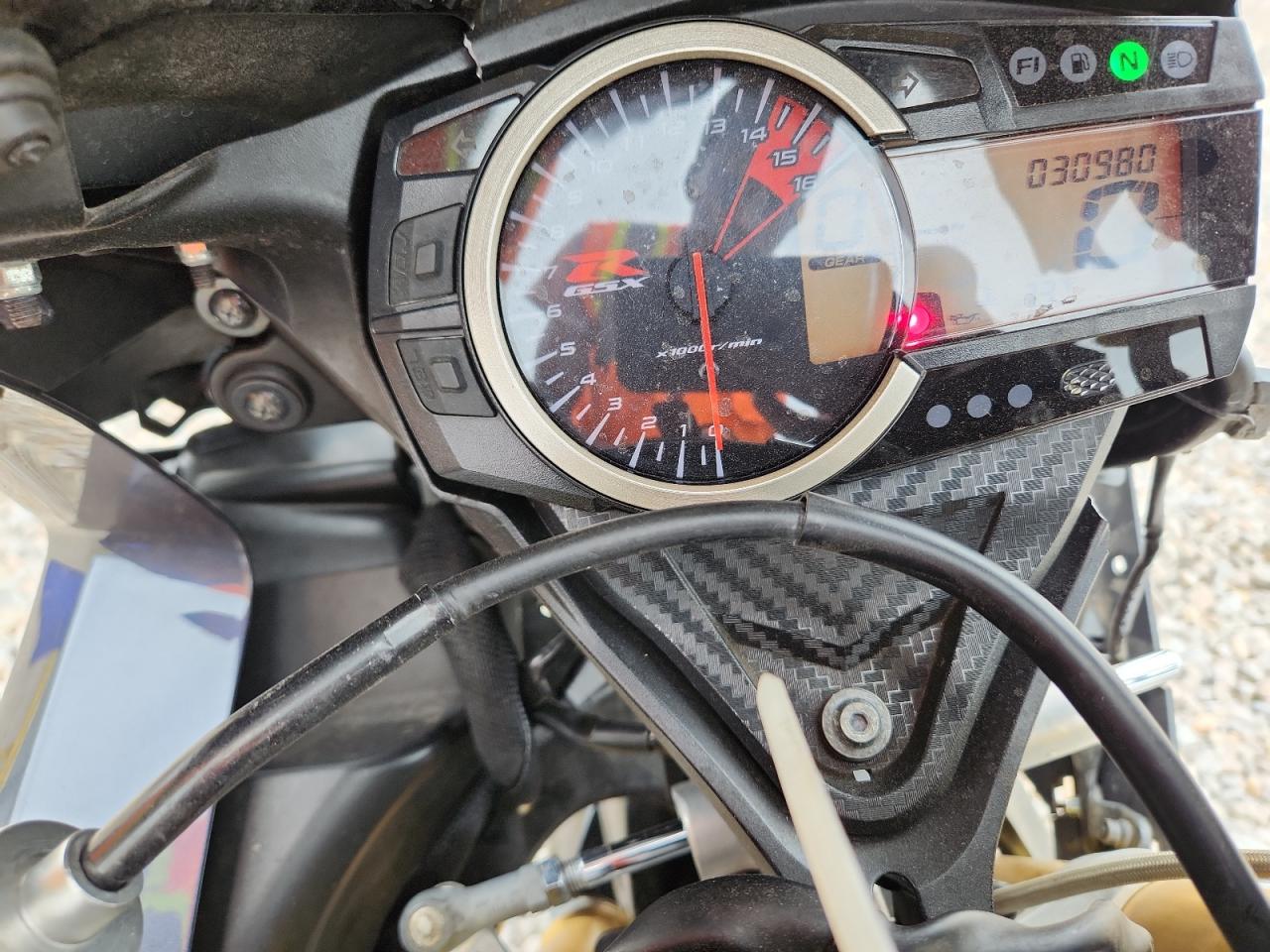 SUZUKI GSX-R750 2015 — 8