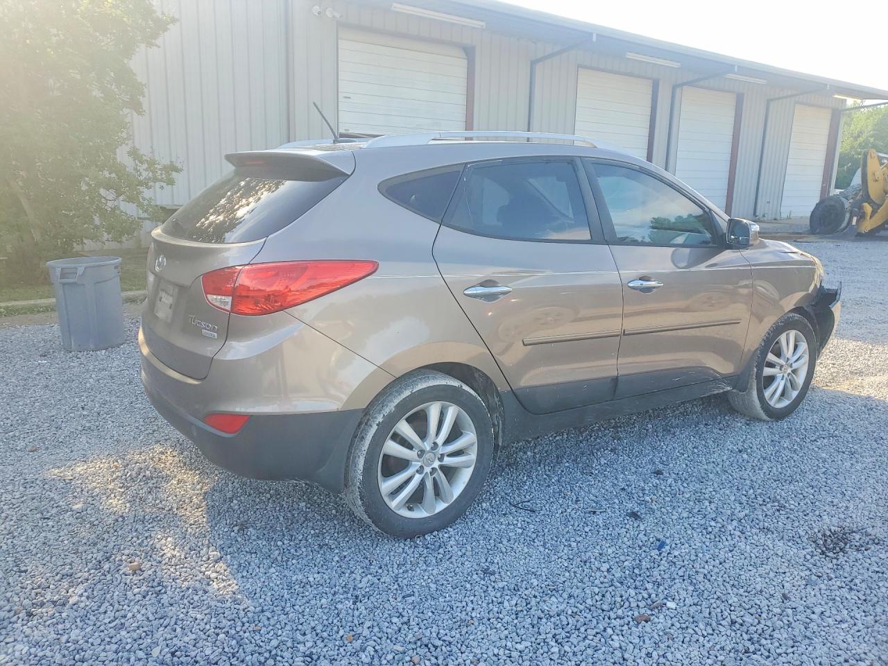 HYUNDAI TUCSON 2013 — 3