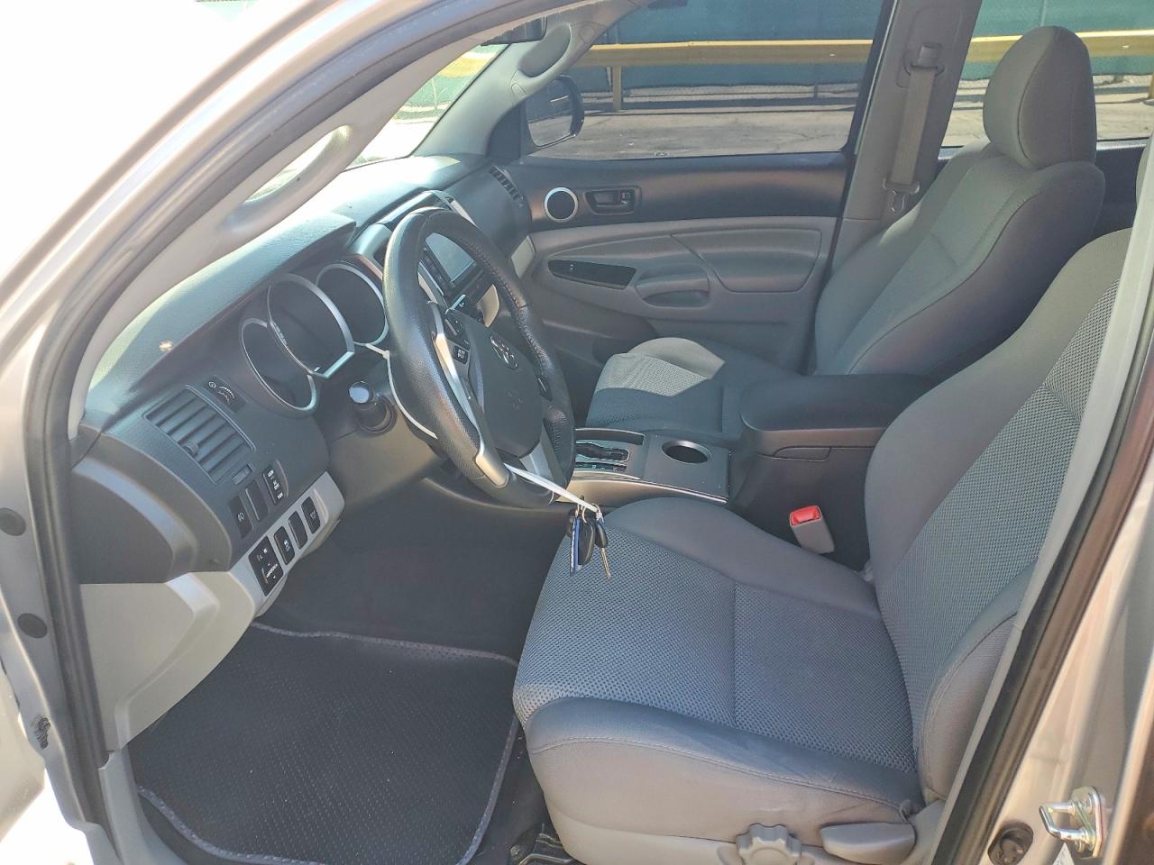TOYOTA TACOMA 2015 — 8