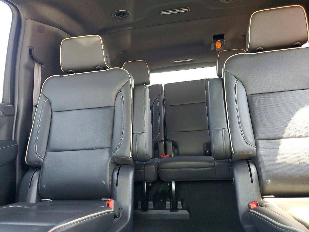 GMC YUKON XL 2022 — 11