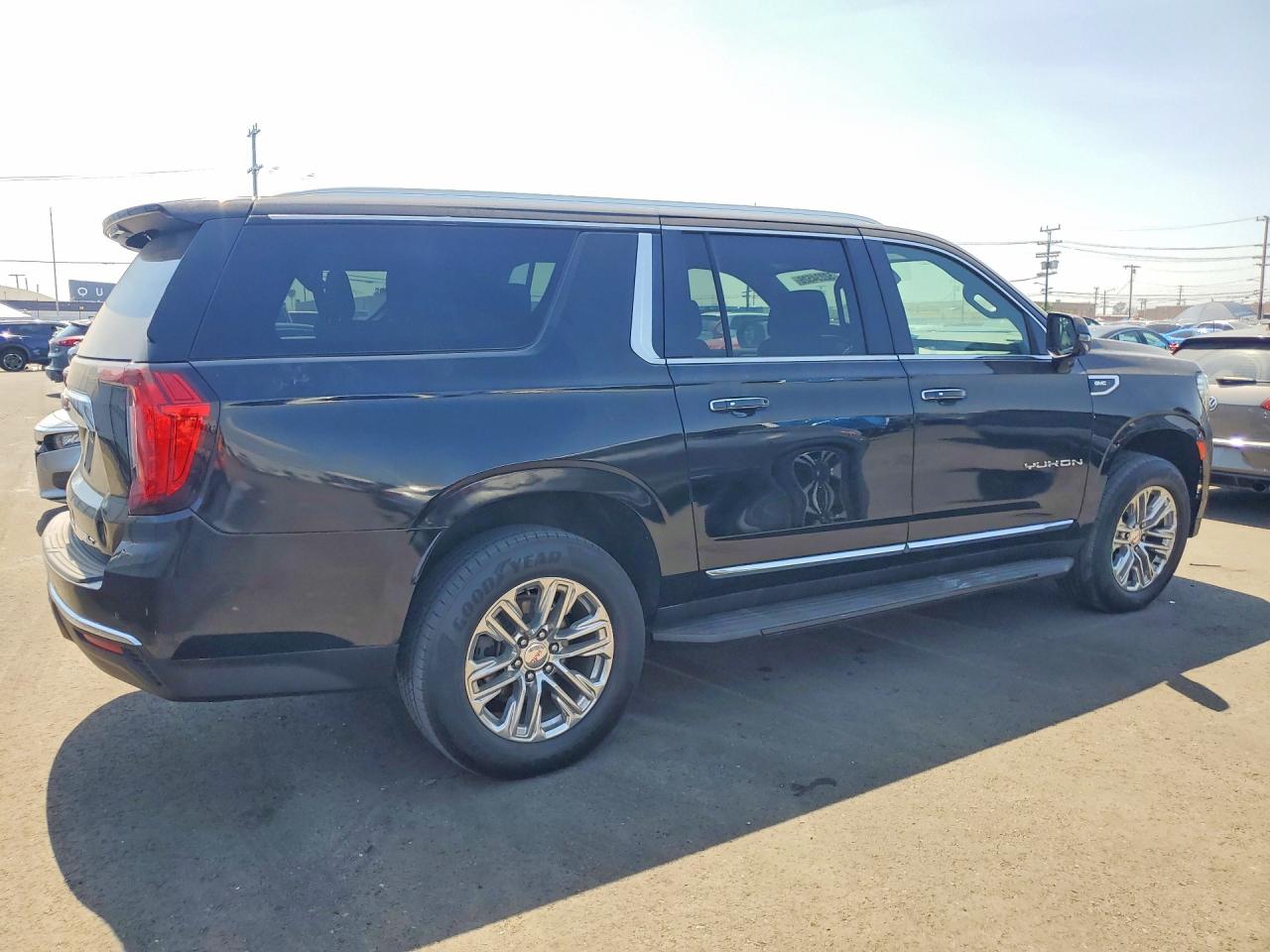 GMC YUKON XL 2022 — 4