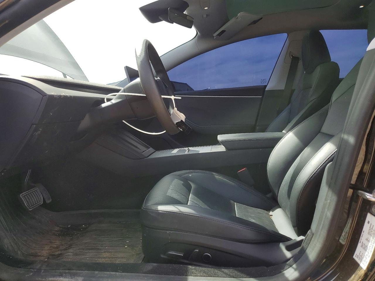 TESLA MODEL 3 2024 — 8