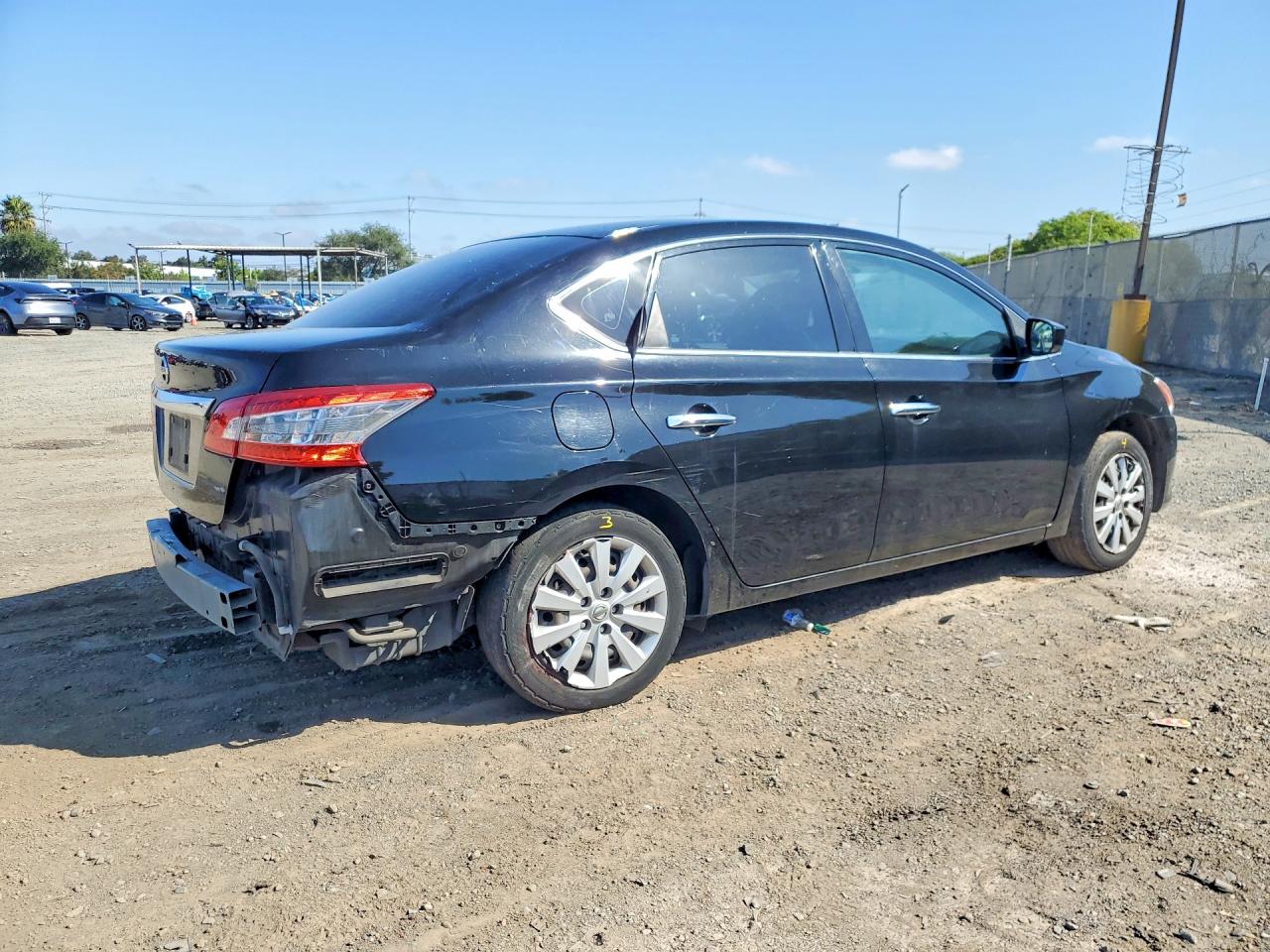 NISSAN SENTRA 2015 — 4
