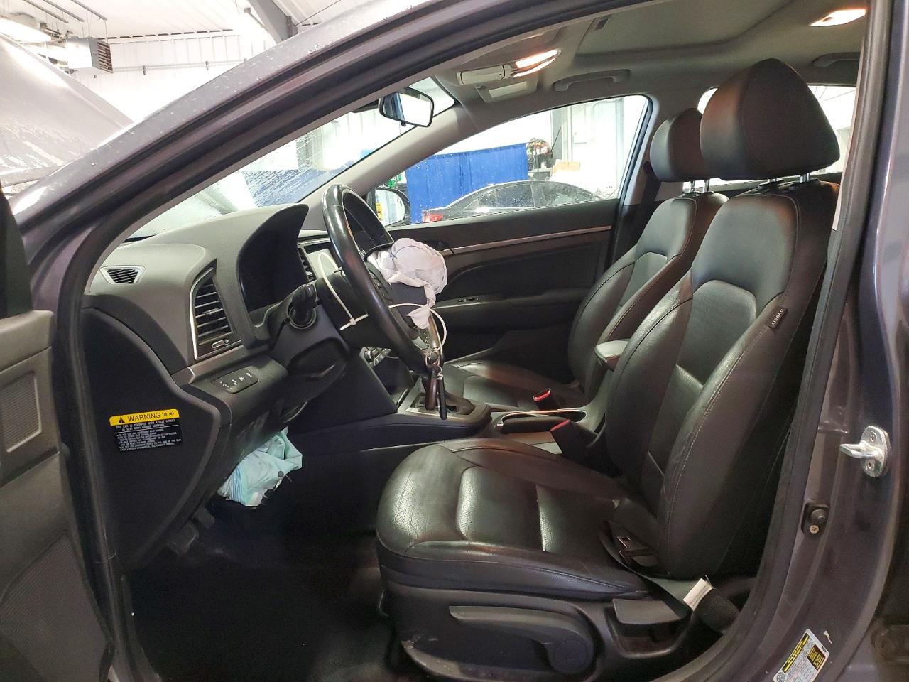 HYUNDAI ELANTRA 2018 — 8