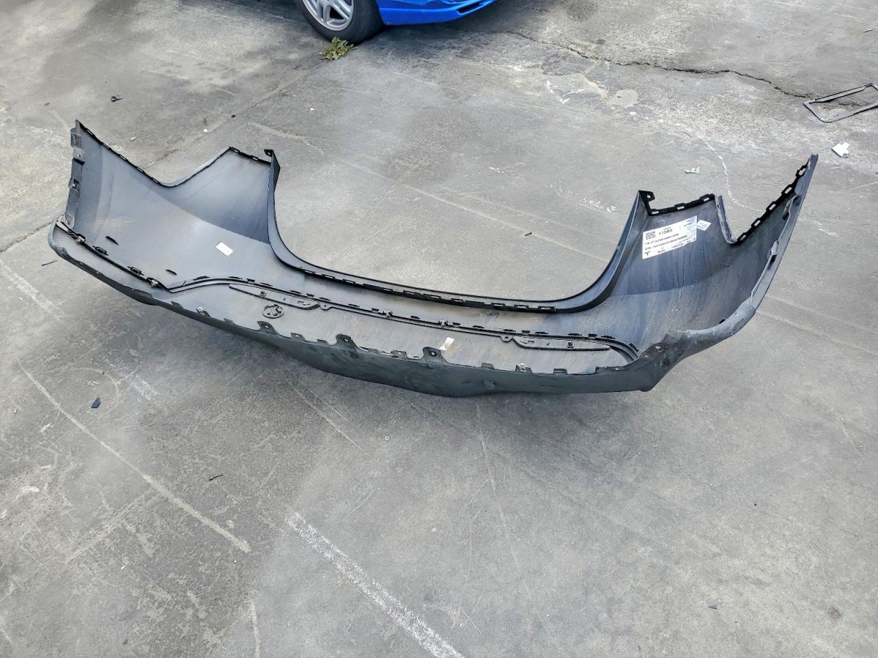 TESLA MODEL Y 2024 — 13