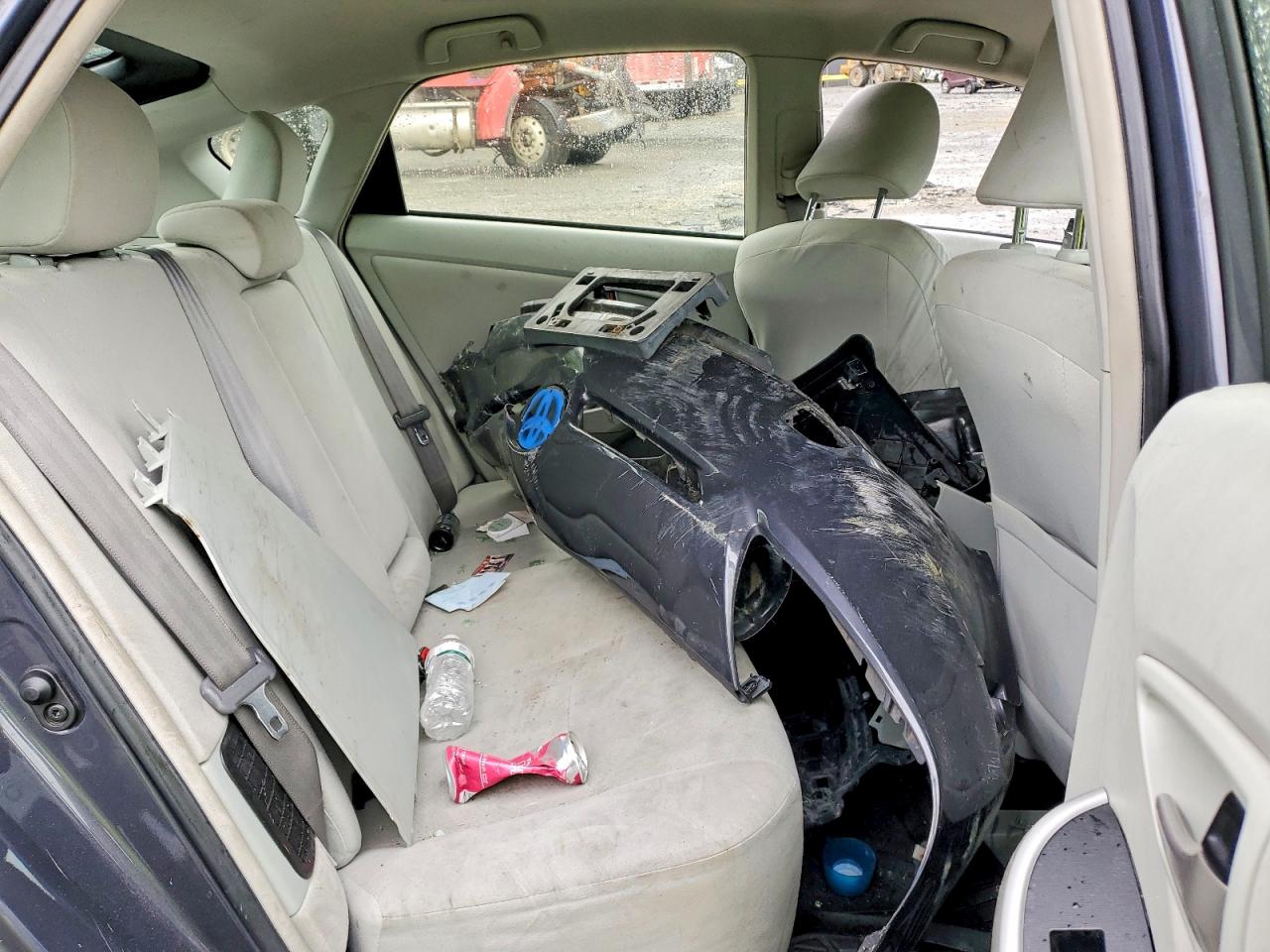 TOYOTA PRIUS 2012 — 11