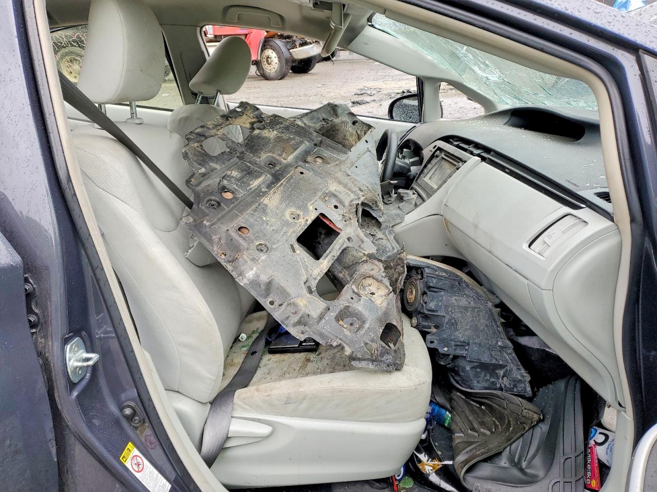 TOYOTA PRIUS 2012 — 8