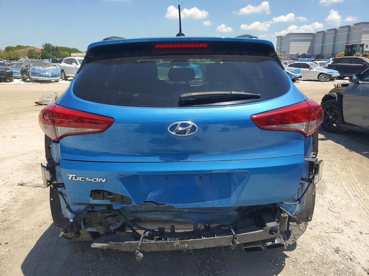 HYUNDAI TUCSON 2017 — 7