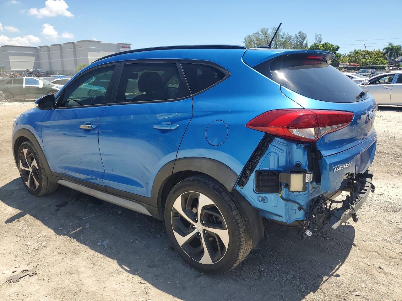 HYUNDAI TUCSON 2017 — 3