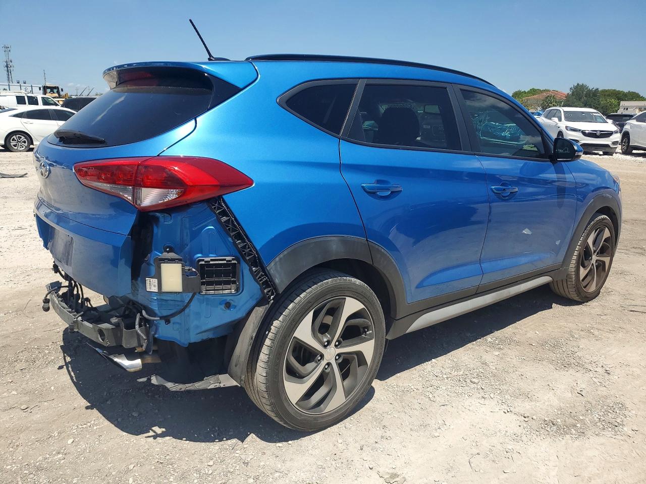 HYUNDAI TUCSON 2017 — 4