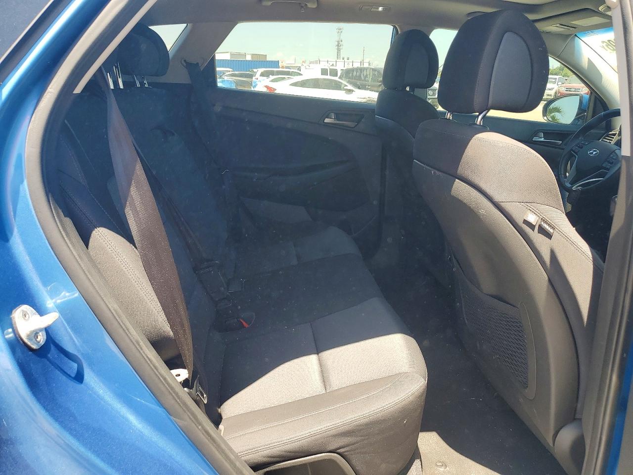 HYUNDAI TUCSON 2017 — 12