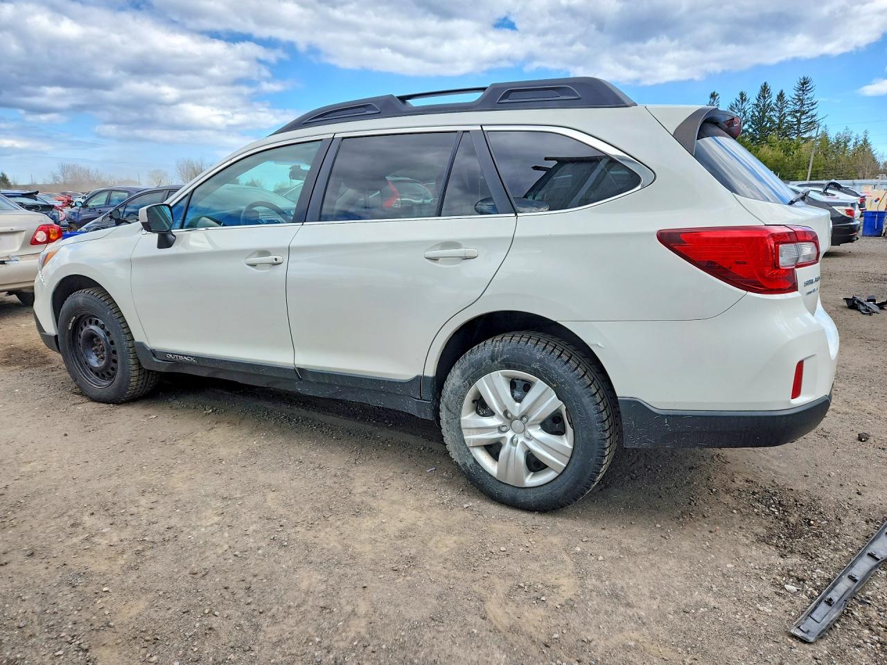 SUBARU OUTBACK 2016 — 3
