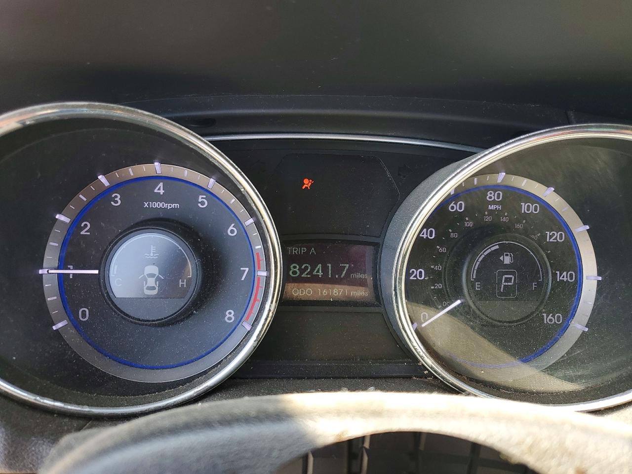 HYUNDAI SONATA 2011 — 10