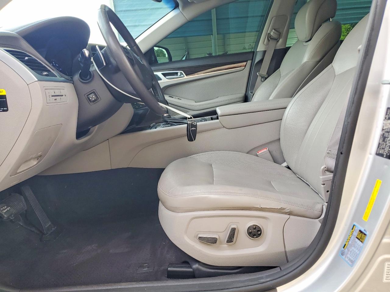 HYUNDAI GENESIS 2016 — 8