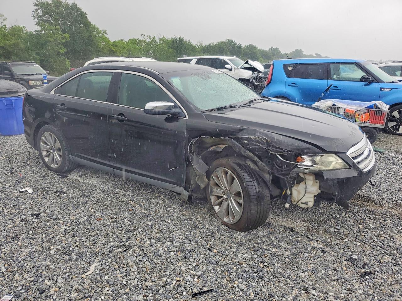 FORD TAURUS 2010 — 5