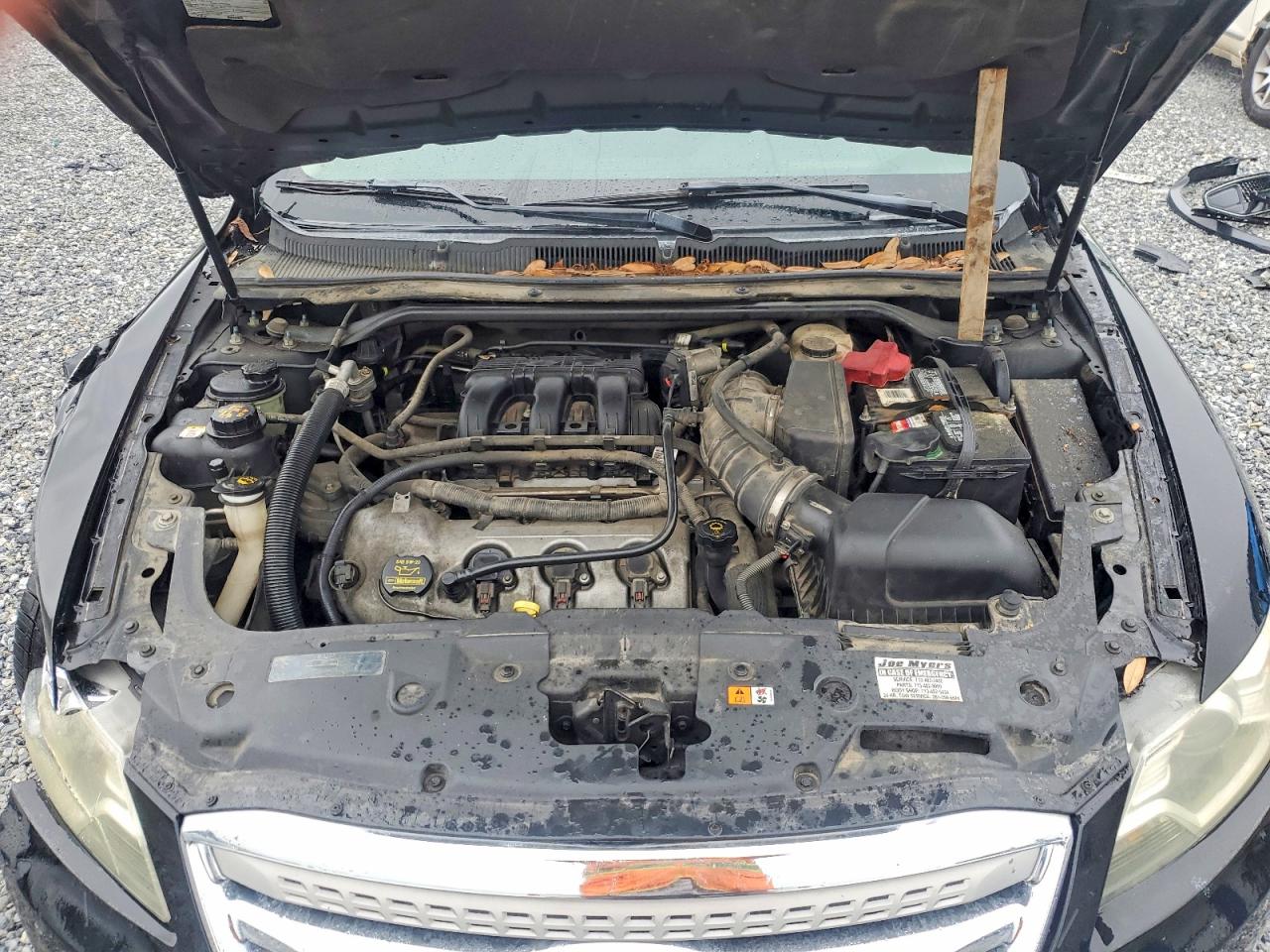 FORD TAURUS 2010 — 12